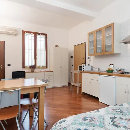 Apartment Bologna Central Studio *