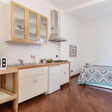 Bologna Central Studio Apartment