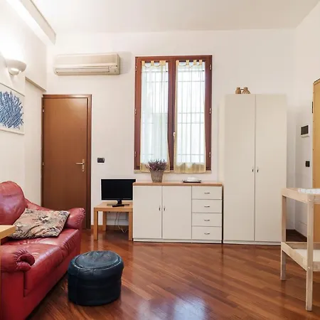 Apartment Bologna Central Studio *