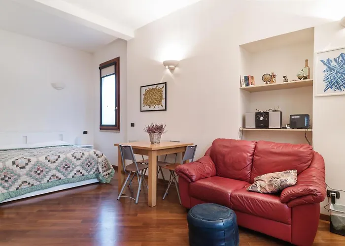 Apartment Guesthost - Bologna