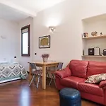Apartment Guesthost - Bologna